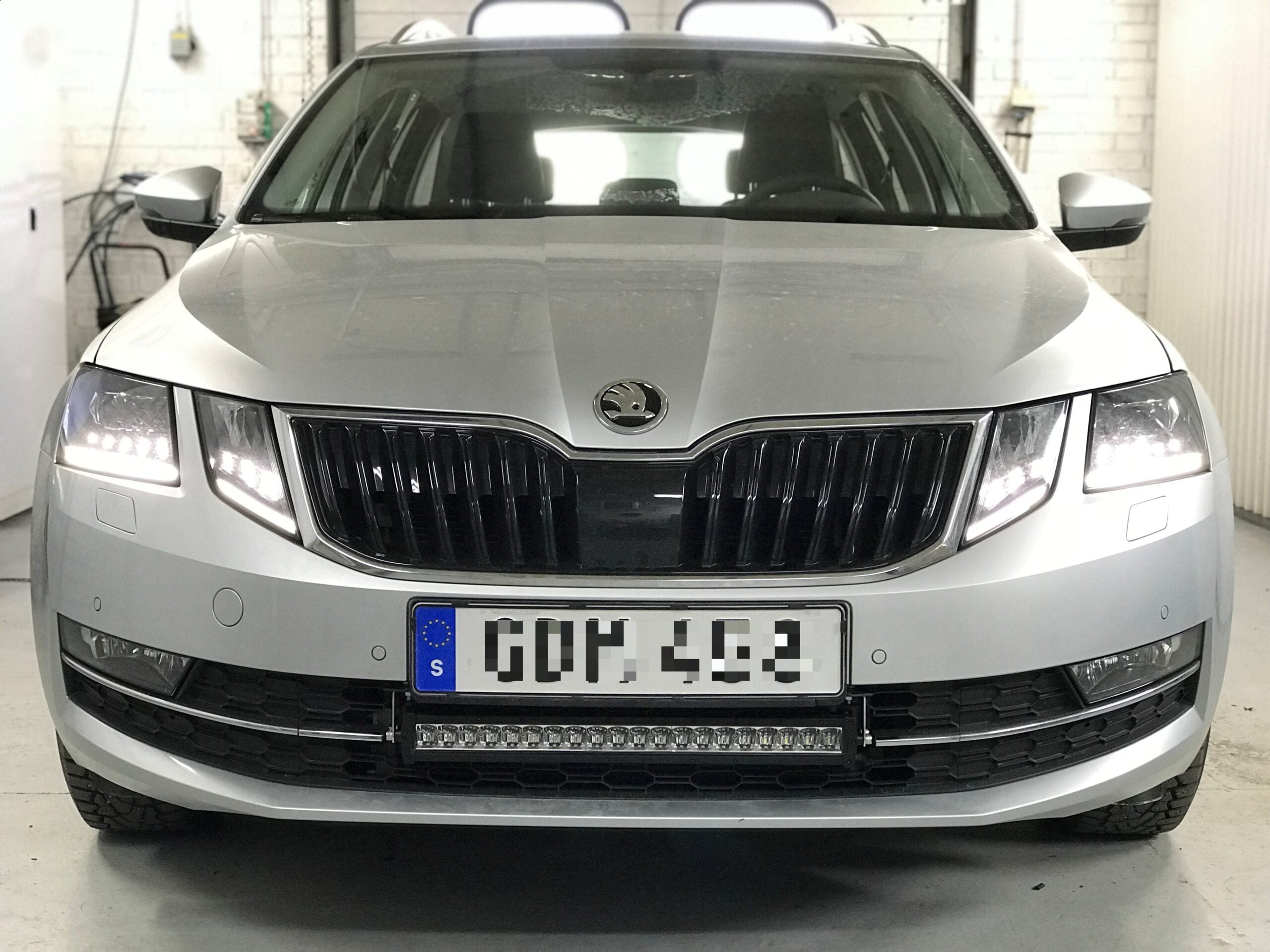 Skoda Octavia med Luxtar X20
