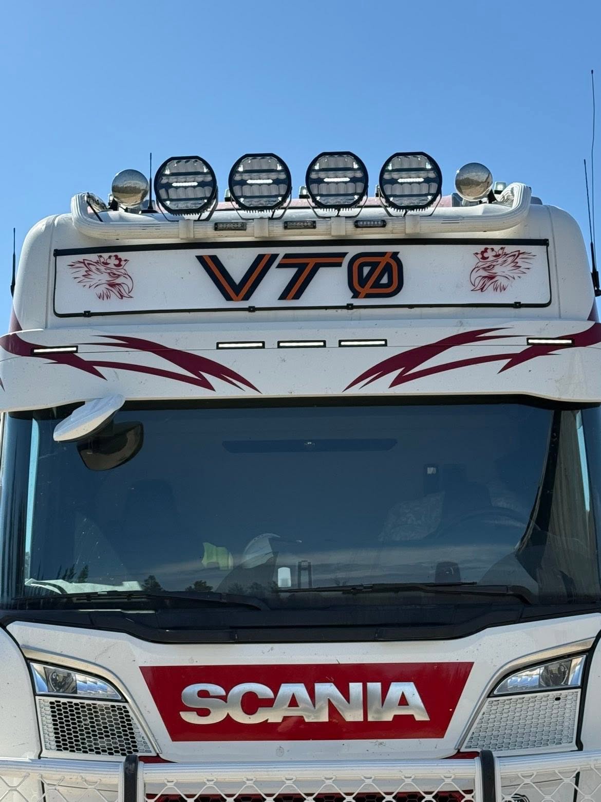 Scania-truck met Luxtar Stellar